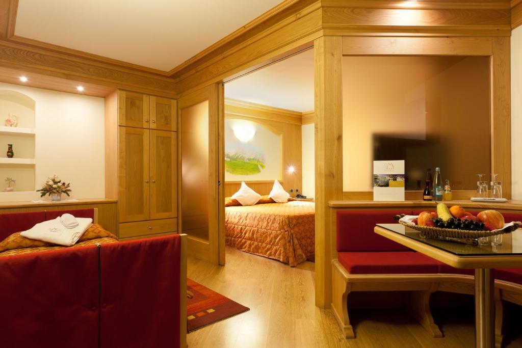 Hotel Baita Montana Livigno Bilik gambar